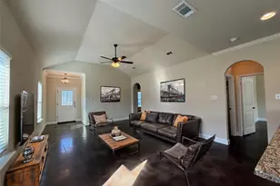 402 W Ave C, Waxahachie, TX 75165 - Photo 13