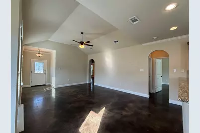 402 W Avenue C, Waxahachie, TX 75165 - Photo 5
