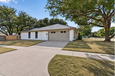 10117 Stoneleigh Drive, Benbrook, TX 76126 - Photo 33