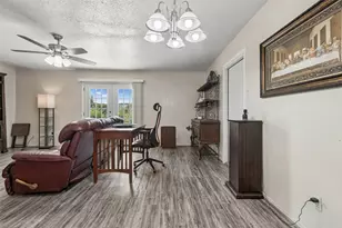 910 Quebec Dr, Garland, TX 75040 - Photo 9