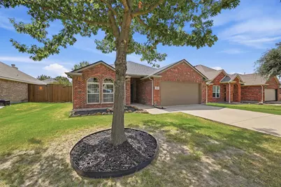 409 Bryn Mawr Lane, Van Alstyne, TX 75495 - Photo 3