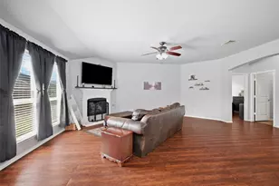 409 Bryn Mawr Ln, Van Alstyne, TX 75495 - Photo 9