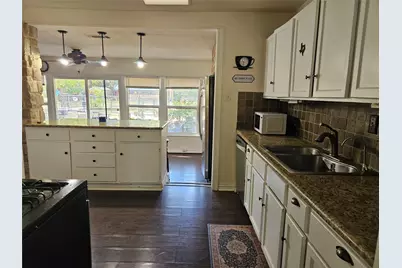 1312 W Park Row Drive, Arlington, TX 76013 - Photo 11