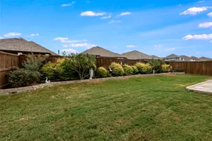 2800 Lakeside Dr, Aubrey, TX 76227 - Photo 33
