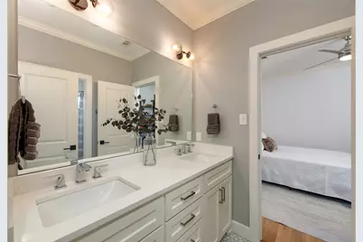 8715 Forest Hills Boulevard, Dallas, TX 75218 - Photo 27