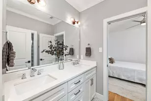 8715 Forest Hills Blvd, Dallas, TX 75218 - Photo 23