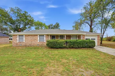 400 E Murdock Street, Collinsville, TX 76233 - Photo 1
