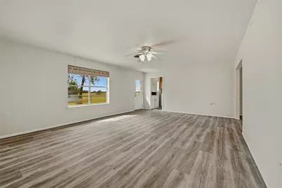 400 E Murdock Street, Collinsville, TX 76233 - Photo 5
