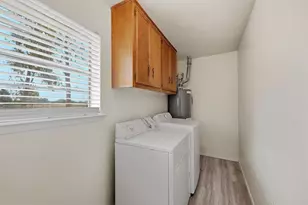 400 E Murdock St, Collinsville, TX 76233 - Photo 23