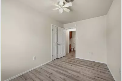 400 E Murdock Street, Collinsville, TX 76233 - Photo 21