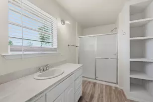 400 E Murdock St, Collinsville, TX 76233 - Photo 19