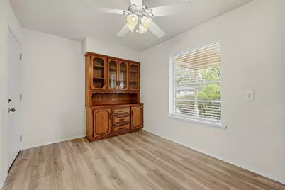 400 E Murdock Street, Collinsville, TX 76233 - Photo 9