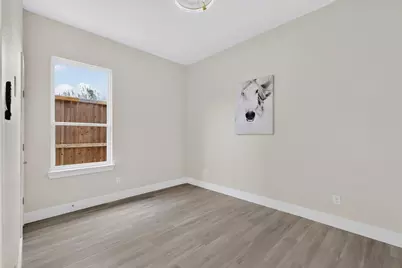 1717 Pear Street, Dallas, TX 75215 - Photo 23