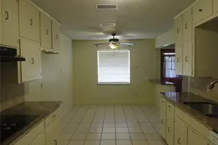 1928 Hurstview Dr, Hurst, TX 76054 - Photo 7