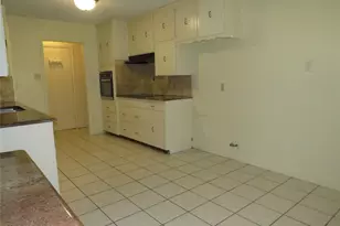 1928 Hurstview Dr, Hurst, TX 76054 - Photo 9