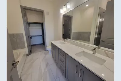 2700 Old Denton Road #1032, Carrollton, TX 75007 - Photo 17