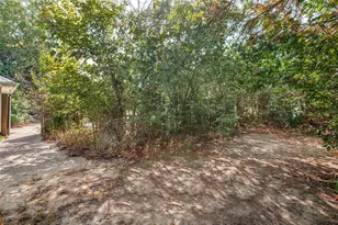 1901 Wedgewood Dr, Grand Prairie, TX 75050 - Photo 21