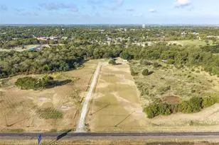 1207 N Interstate Hwy 45, Ennis, TX 75119 - Photo 1