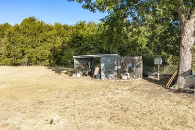 1207 N Interstate Highway 45, Ennis, TX 75119 - Photo 31
