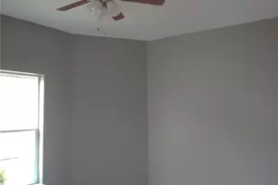 127 E Hull St, Denison, TX 75021 - Photo 19