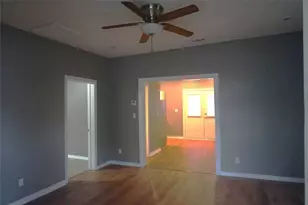 127 E Hull St, Denison, TX 75021 - Photo 5