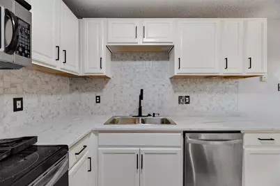 2503 Lyola Street, Dallas, TX 75241 - Photo 13
