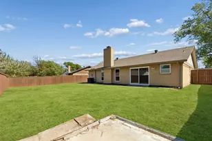 2023 Inverness Dr, Carrollton, TX 75007 - Photo 31