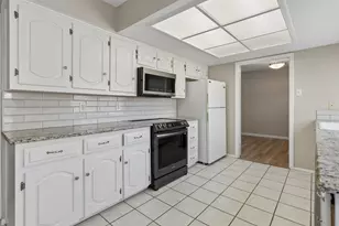 2023 Inverness Dr, Carrollton, TX 75007 - Photo 13