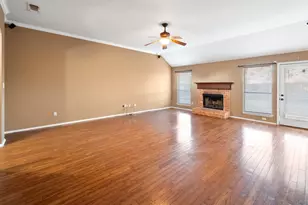 309 Shane Ln, Burleson, TX 76028 - Photo 9