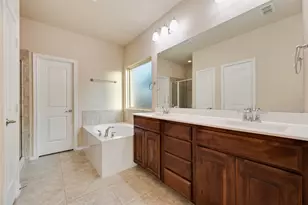 18 Auburn Dr, Edgecliff Village, TX 76134 - Photo 35