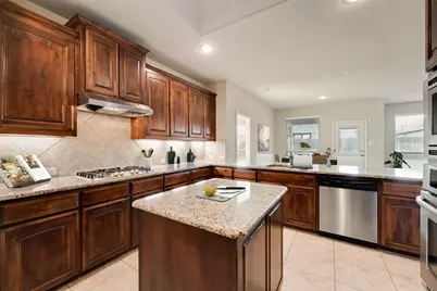 18 Auburn Drive, Edgecliff Village, TX 76134 - Photo 5