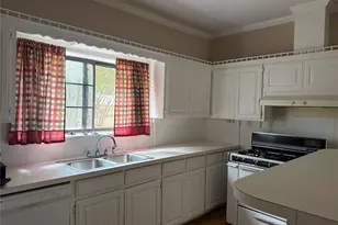 307 Mission St, Glen Rose, TX 76043 - Photo 11