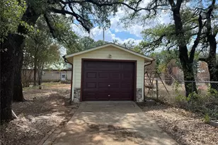 307 Mission St, Glen Rose, TX 76043 - Photo 21