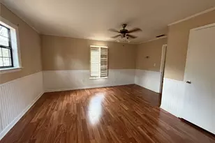 307 Mission St, Glen Rose, TX 76043 - Photo 15