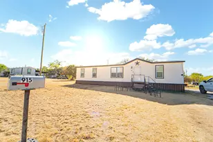 915 S Miller St, Breckenridge, TX 76424 - Photo 3