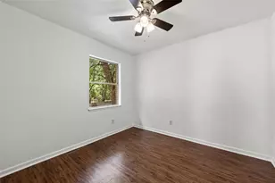 3812 Acree St, Beverly Hills, TX 76711 - Photo 9