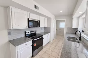 4201 Ireland Dr, The Colony, TX 75056 - Photo 5