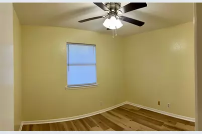 301 Walnut Avenue, Azle, TX 76020 - Photo 9