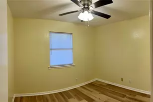 301 Walnut Ave, Azle, TX 76020 - Photo 9