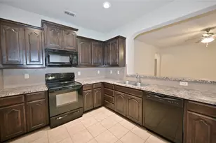5921 Comanche Peak Dr, Fort Worth, TX 76179 - Photo 5
