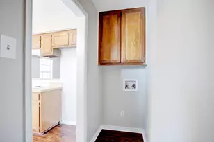 313 Queens Ct S, Mansfield, TX 76063 - Photo 9