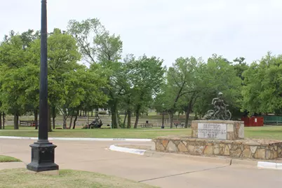 1601 Wagon Wheel Trail, Pantego, TX 76013 - Photo 37