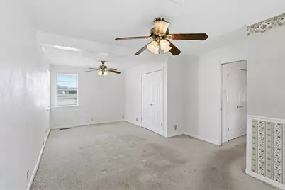 1702 Bristol Court S, Irving, TX 75062 - Photo 11