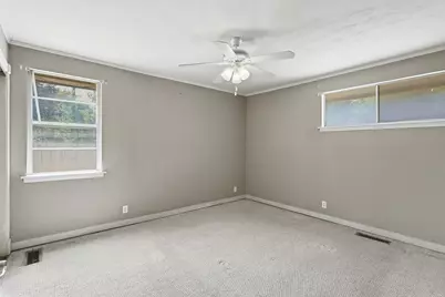 1702 Bristol Court S, Irving, TX 75062 - Photo 13