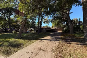 301 Lakewood Dr, DeSoto, TX 75115 - Photo 5