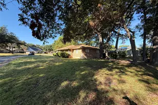 301 Lakewood Dr, DeSoto, TX 75115 - Photo 3