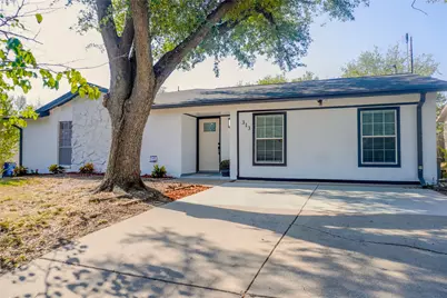313 Boulder Court, Burleson, TX 76028 - Photo 3