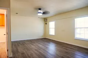 313 Boulder Ct, Burleson, TX 76028 - Photo 31