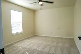 313 Boulder Ct, Burleson, TX 76028 - Photo 27