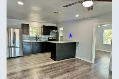 2618 Creekview Drive, Granbury, TX 76048 - Photo 11